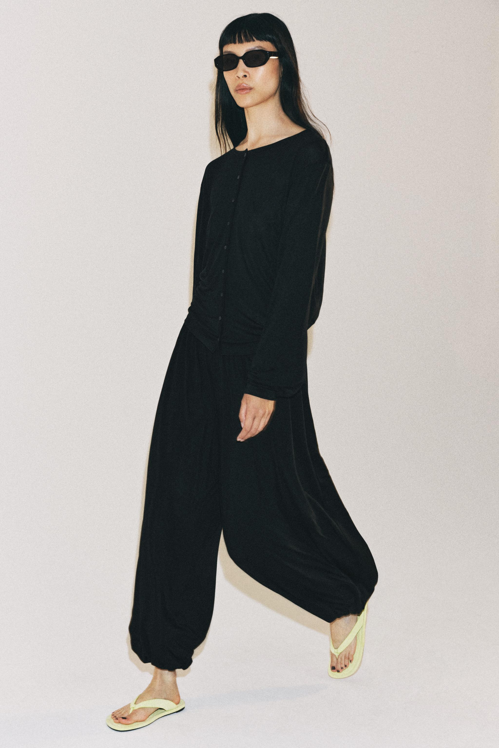 FLOWY BALLOON PANTS